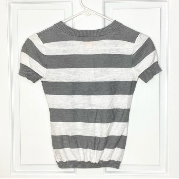 Arizona Jean Co Gray/White Stripe Sweater - Kids S - Picture 2 of 4